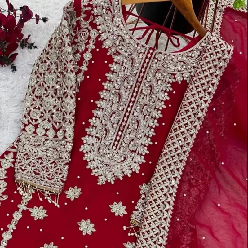 Indian Dress for Bride - Elegant Design with Gold Accents, Comfortable Fit, Ideal for Special Occasions - Womenswear