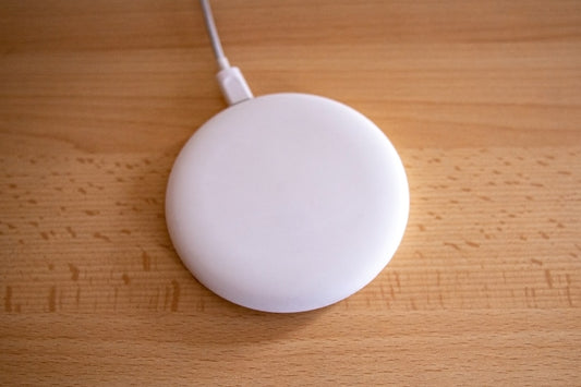 White round wireless charging device