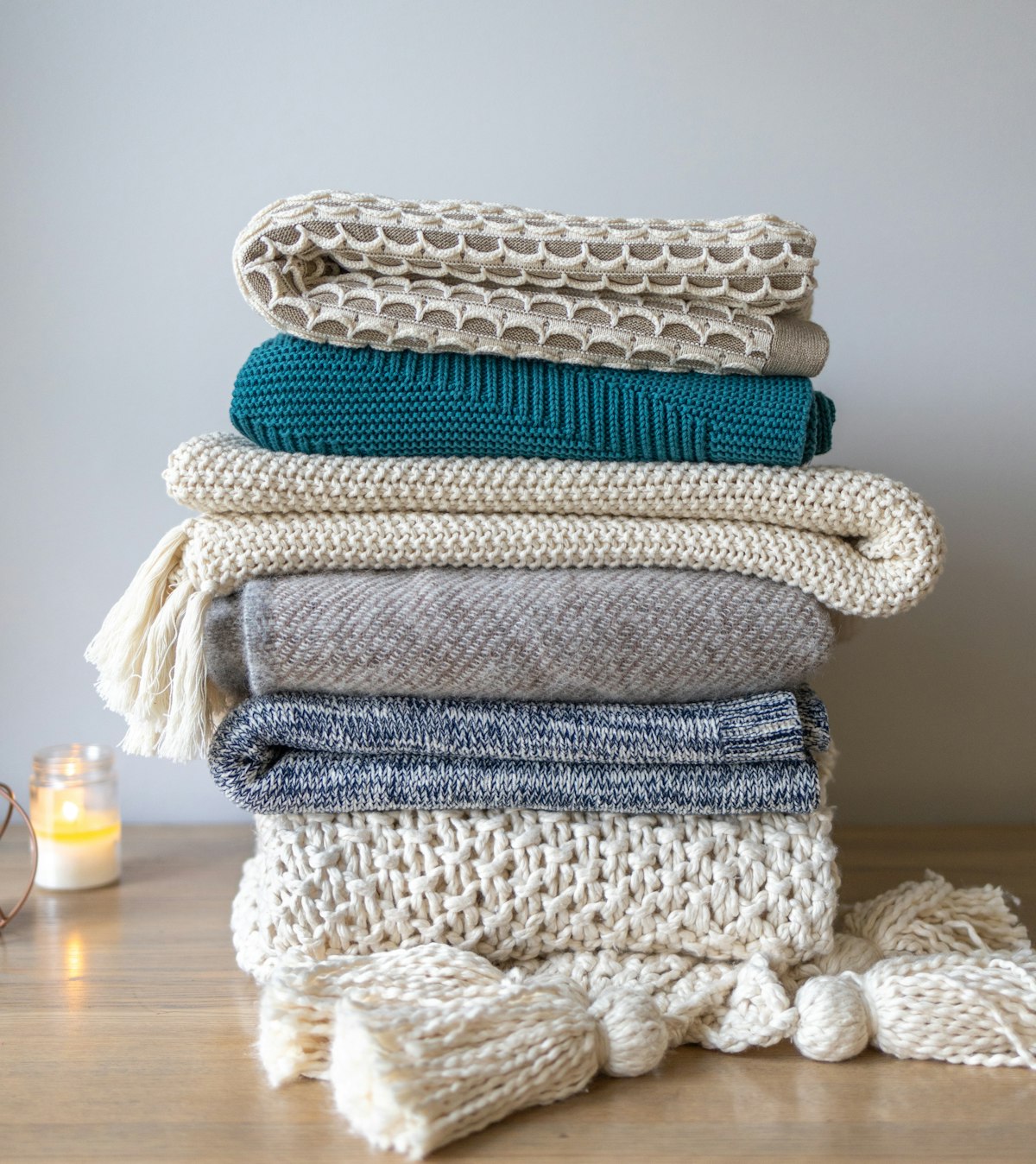 White and blue knit textile blanket