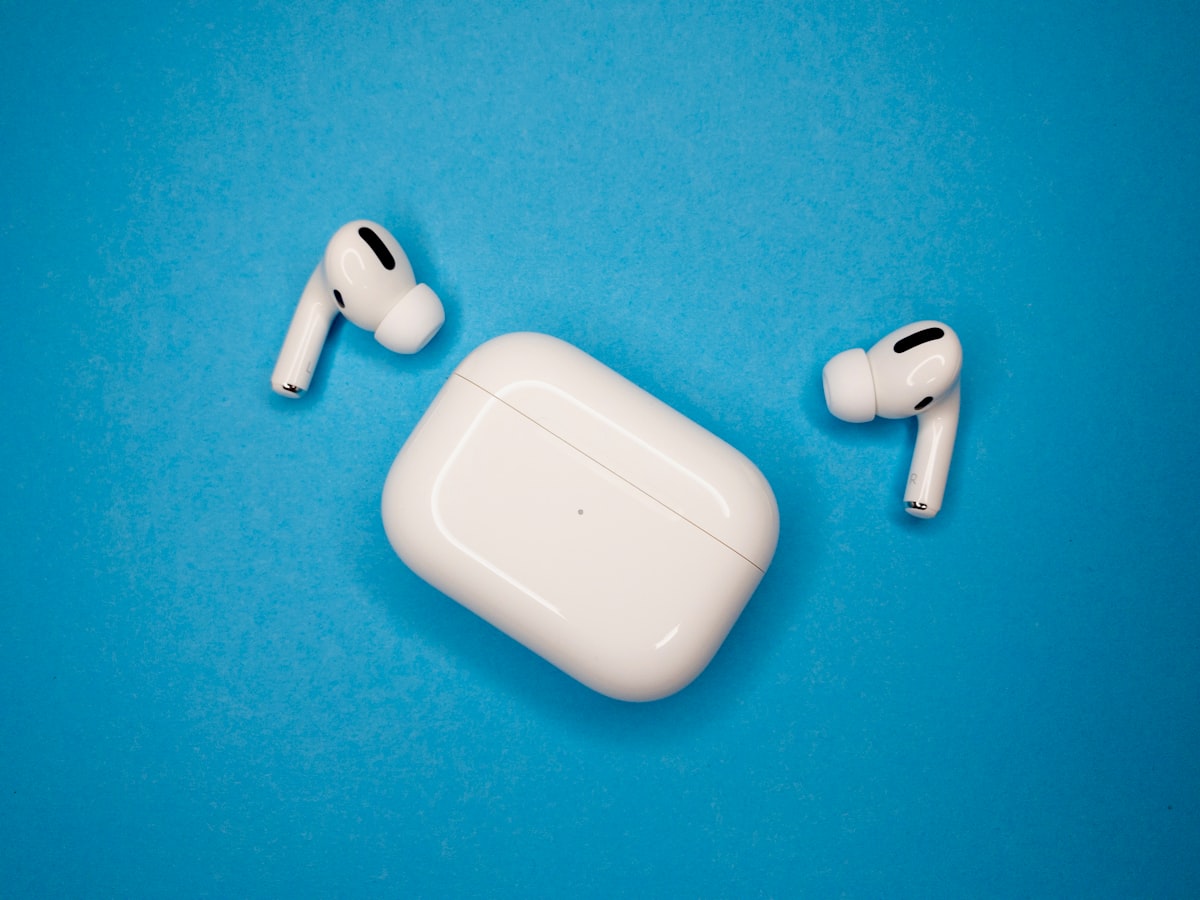 Apple Airpods charging case