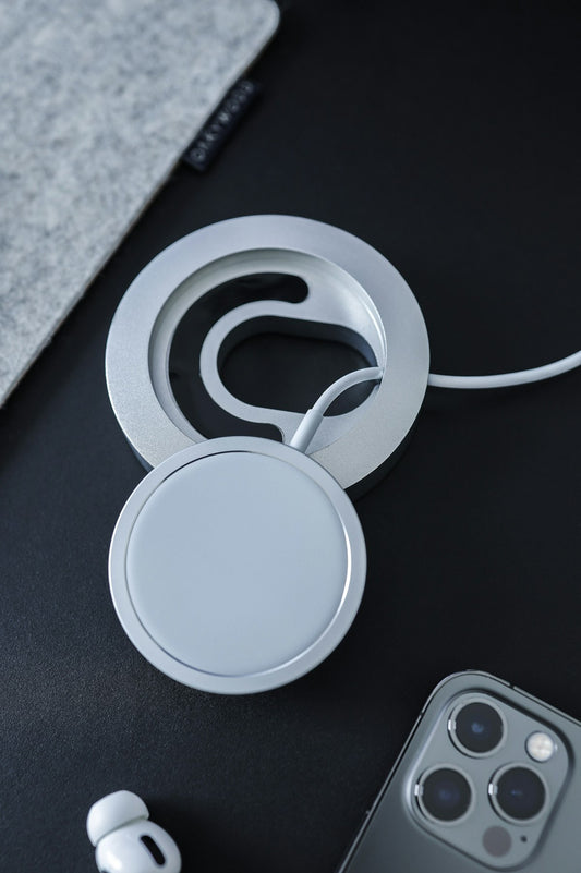 Round wireless charging pad device